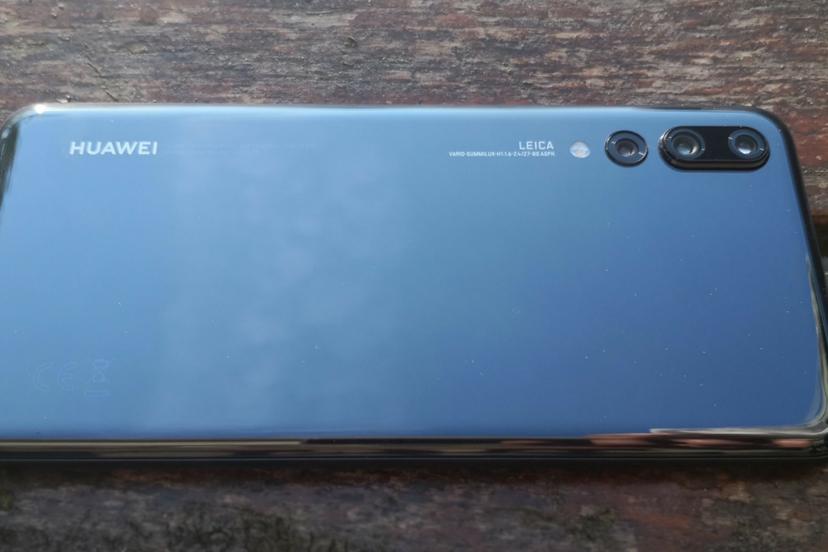 Huawei p20 pro samsung gear s3 top