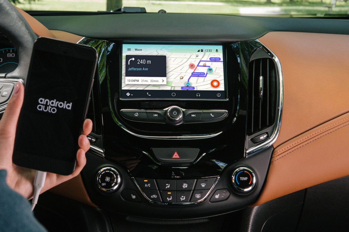 10 Android Auto-apps die erg handig zijn tijdens het autorijden