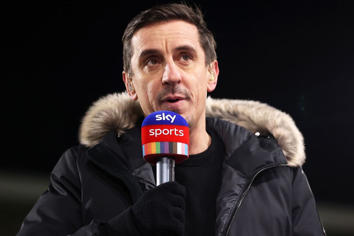 "Have got to believe": Gary Neville gives Liverpool and Chelsea title race encouragement after respective wins