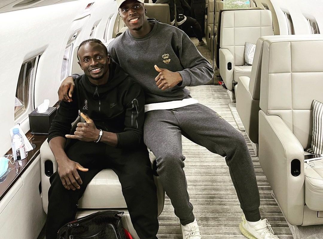 Photo: Liverpool's Sadio Mane and Chelsea's Edouard Mendy pose on private plane as they jet off for AFCON