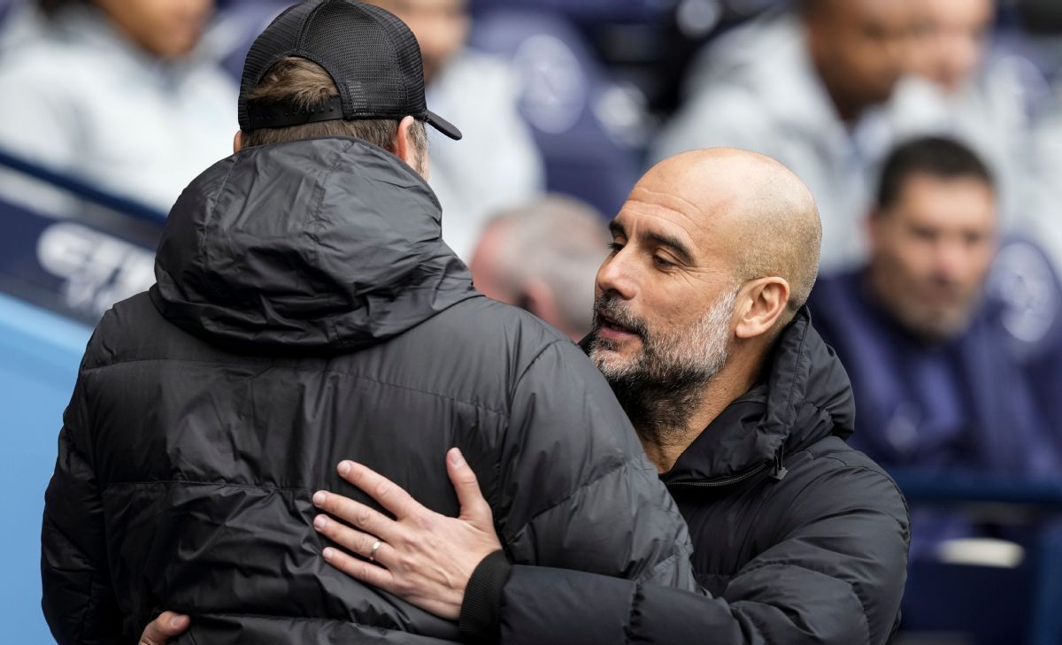 "Did you see after?": Micah Richards spotted something off about Jurgen Klopp after Pep Guardiola embrace