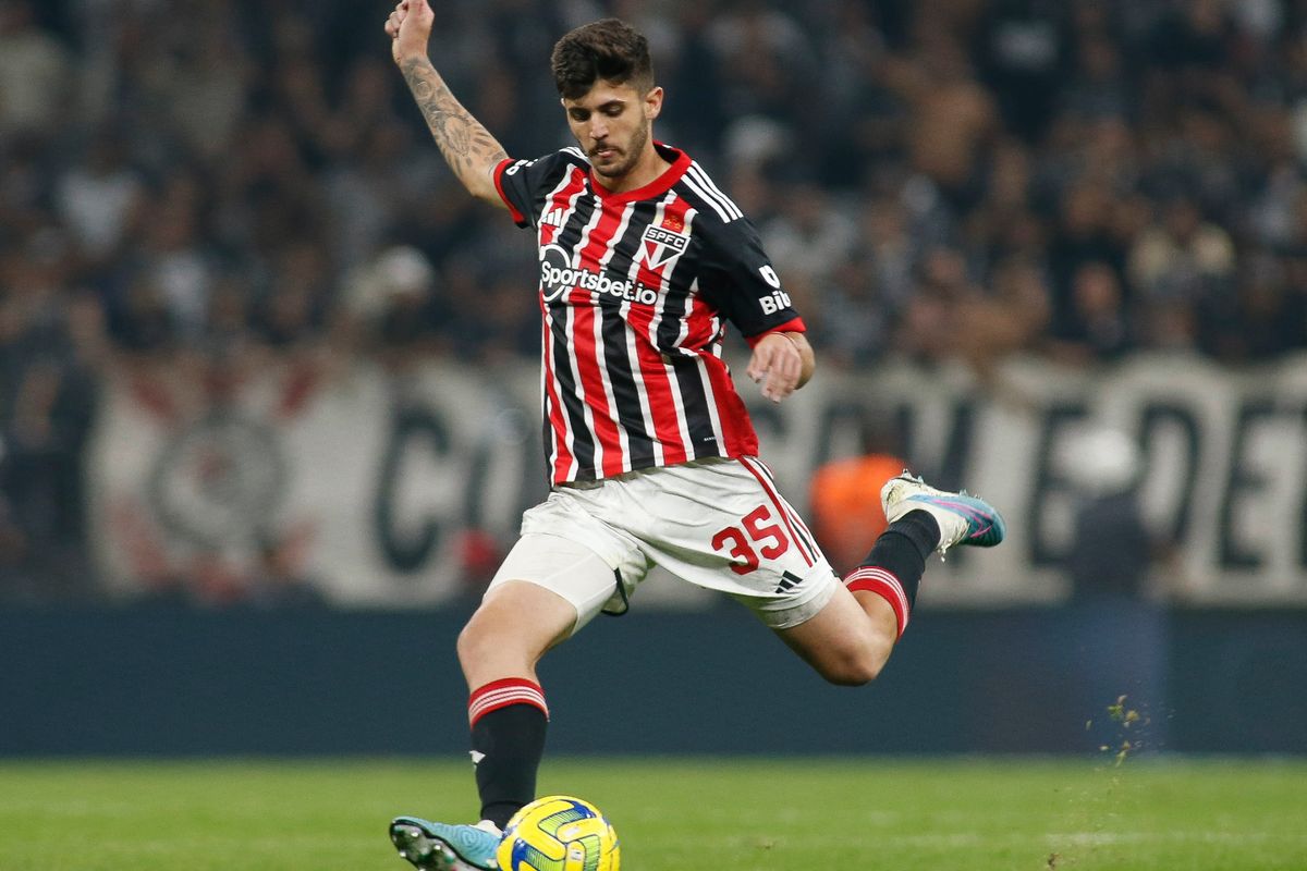 Liverpool have flown to Brazil for talks over £20M transfer - Not Andre
