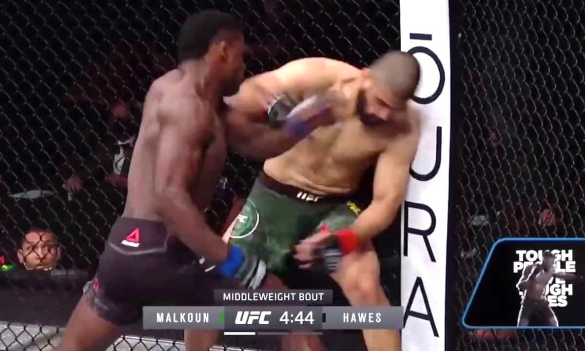 UFC 254: Vechter gaat binnen 17 seconden knock-out!
