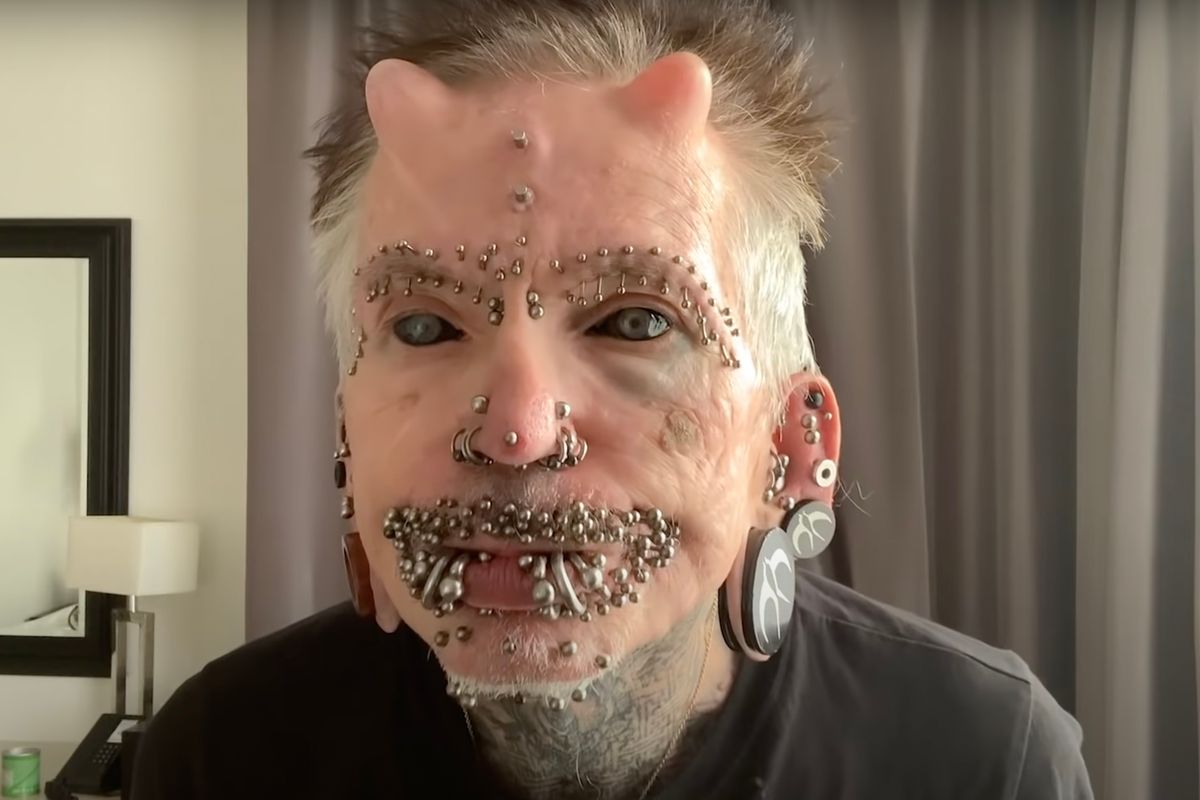 Persoonlijk Heerlijk Reductor Rolf, de meest gepiercete man ter wereld, heeft krankzinnig veel piercings  in zijn pretstok (foto's) | Clint.be