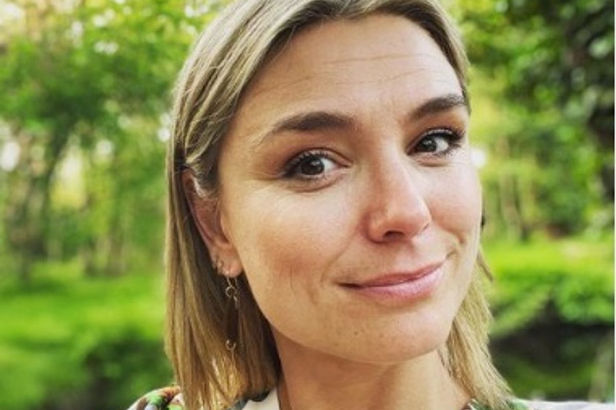 Evi Hanssen oogst flink wat lof met badpakfilmpje op Instagram: "Lekker ding!"