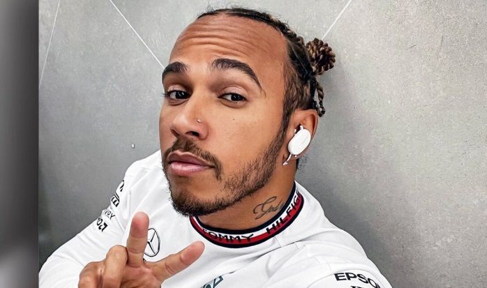 Lewis Hamilton wil graag bij Mercedes blijven, maar heeft looneisen om van te duizelen