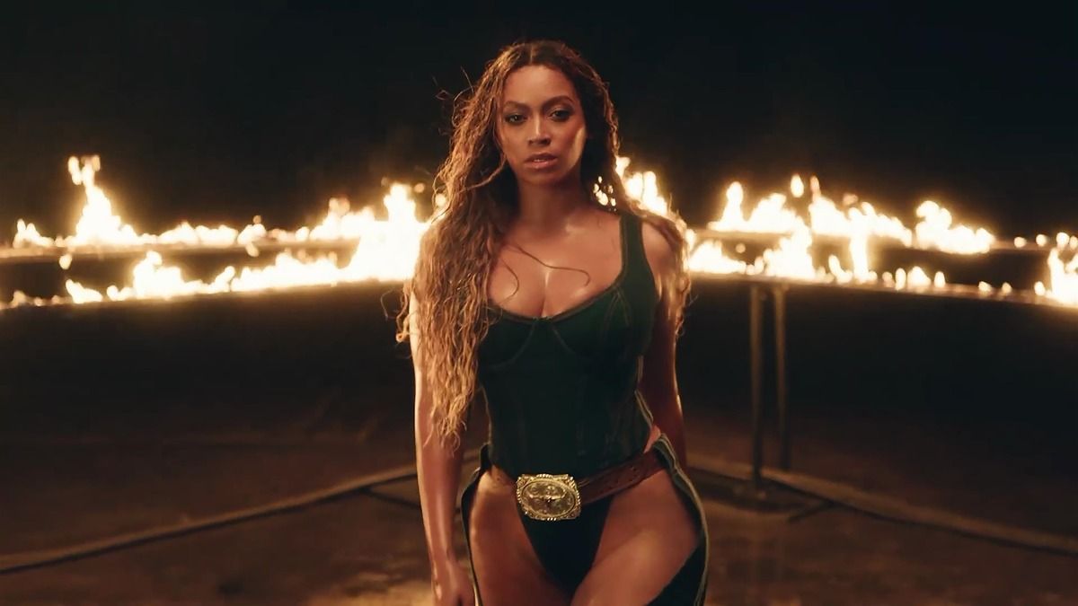 Beyoncé wint 4 Grammy's en wordt meest bekroonde artiest aller tijden. Wij vieren dat met enkele heerlijke foto's