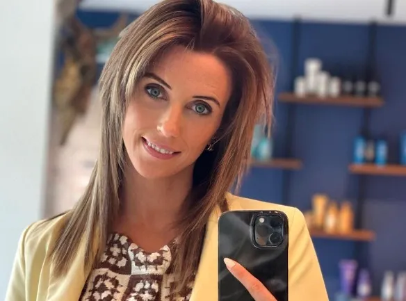 Thuis-actrice Tine Priem ziet er weer fenomenaal uit in bikini (foto's)