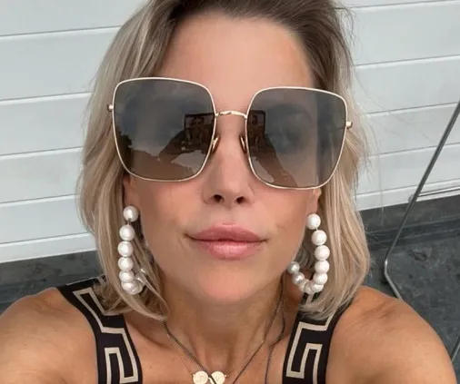 Tanje Dexters voelt zich als een vis in het water in pikant filmpje van shoot: "Had je het zo heet?"