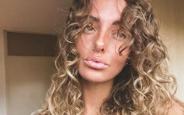 Madieke toont waarom 'bachelor' Fabrizio haar misschien beter niet had gedumpt (foto's)