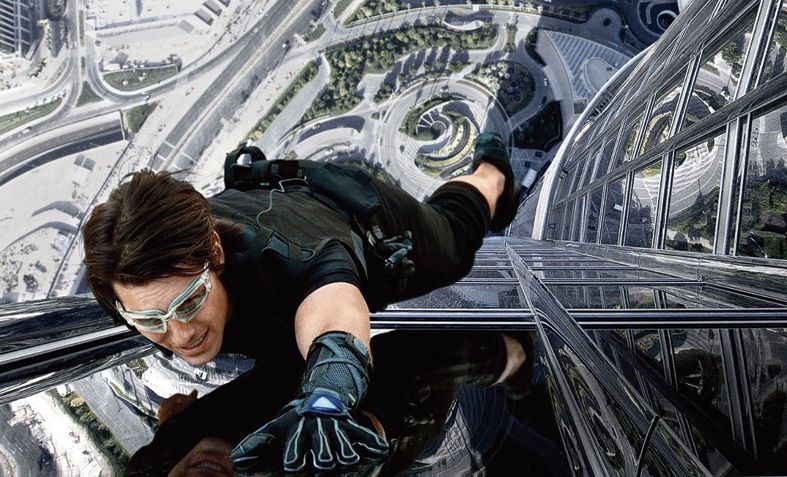 Hét geheim achter de levensgevaarlijke stunts van Tom Cruise? Een op maat gemaakte G-string