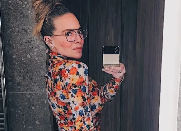 Eline De Munck duikt in bad met haar favoriete drankje en laat iedereen meegenieten (foto's)