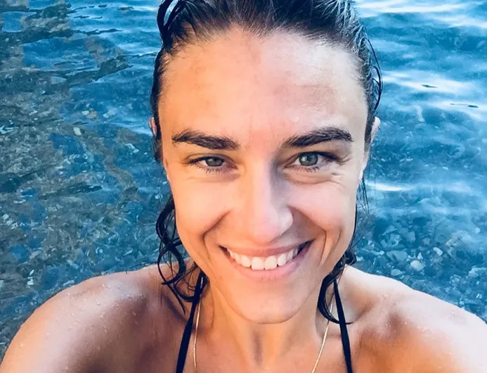 Actrice Natali Broods imponeert in bikini: "Word jij nu elk jaar mooier!?" (foto's)