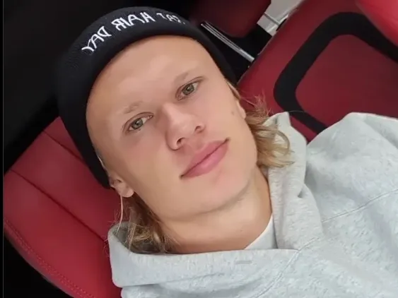 Erling Haaland, een topspits maar ook topslaper! Deze bizarre 'trucjes' gebruikt hij in bed
