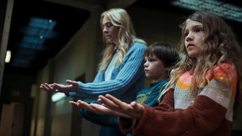 Netflix-serie 'Liebes Kind' bezorgt kijkers slapeloze nachten: "Het speelt met mijn brein!"
