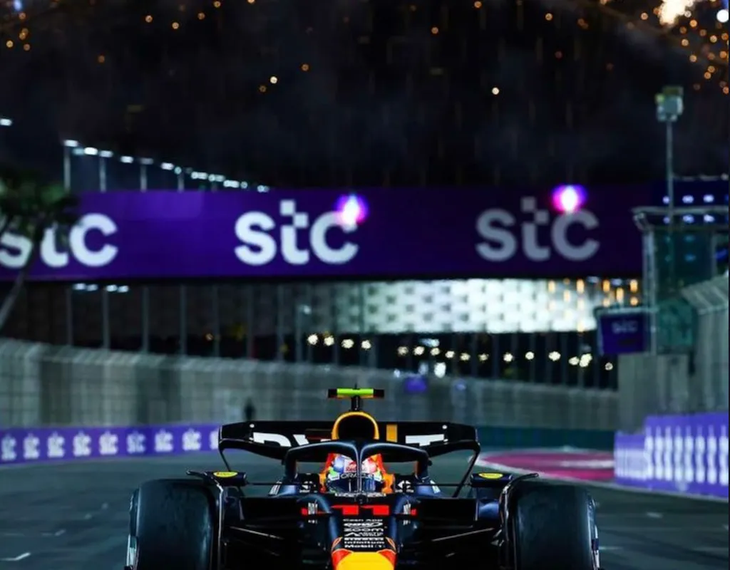 Vince ontdekt op Formule 1 GP van Saudi-Arabië dat West-Vlaams echt geen wereldtaal is