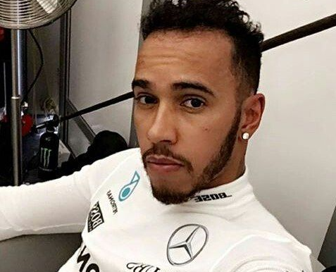 Red Bull-fans nemen Lewis Hamilton flink te grazen na interview: "Duizenden bestellingen!"