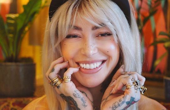Tattoo-model Sammi deelt heerlijke bikinifoto's en haar fans zijn helemaal van hun melk: "Dit is buitenaards!"