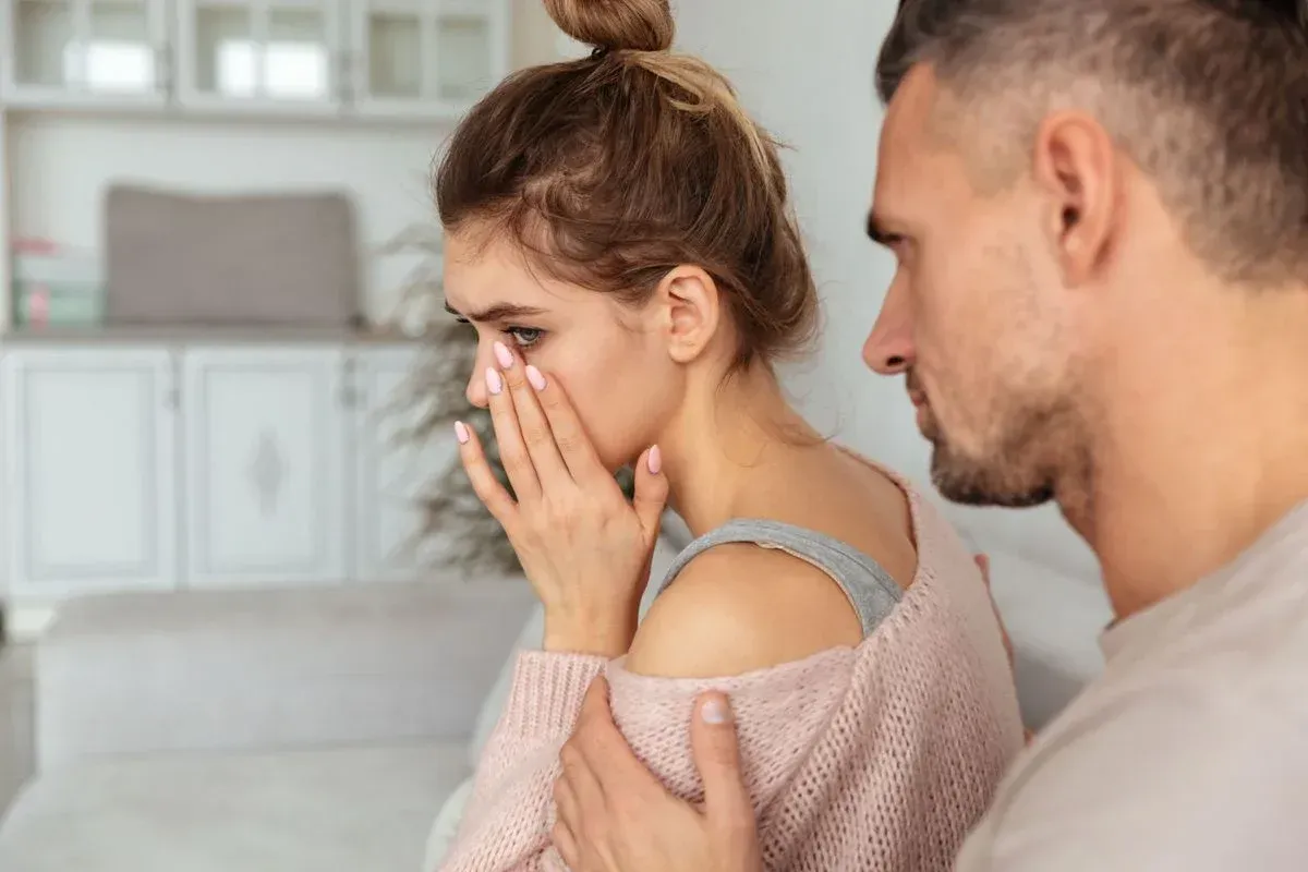 "Mijn man had een affaire met mijn moeder. De manier waarop ik het ontdekte, is te gek voor woorden!"