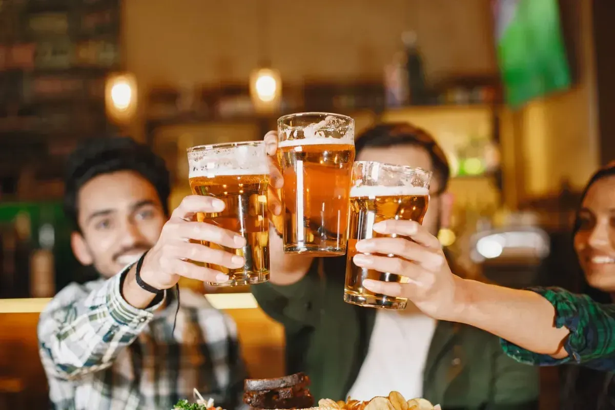 Drink jij elke avond 2 tot 3 pintjes of glazen wijn? Dan heeft deze expert heel slecht nieuws voor jou