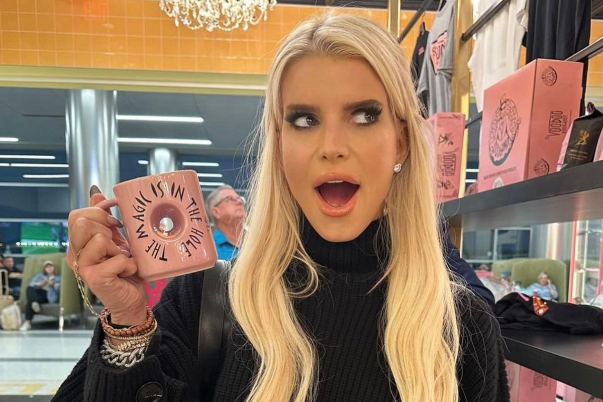 Jessica Simpson (44) toont waanzinnig bikini-lijf nadat ze 45 kg is afgevallen (foto's)