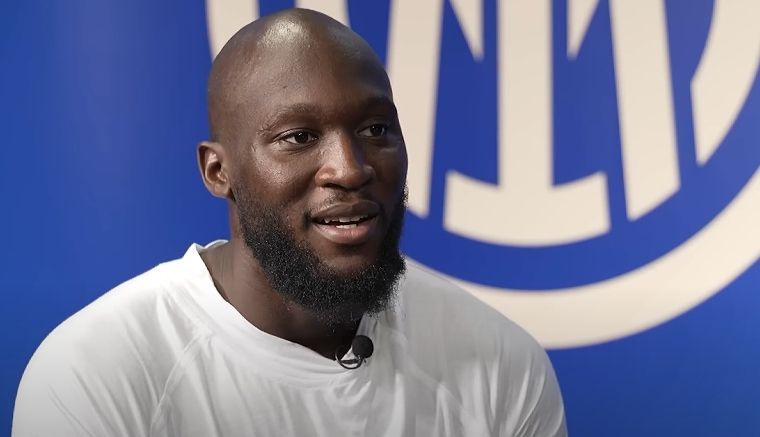 Is dit het nieuwe lief van Romelu Lukaku? 'Big Rom' in Napels gespot met Nederlandse verkoopster