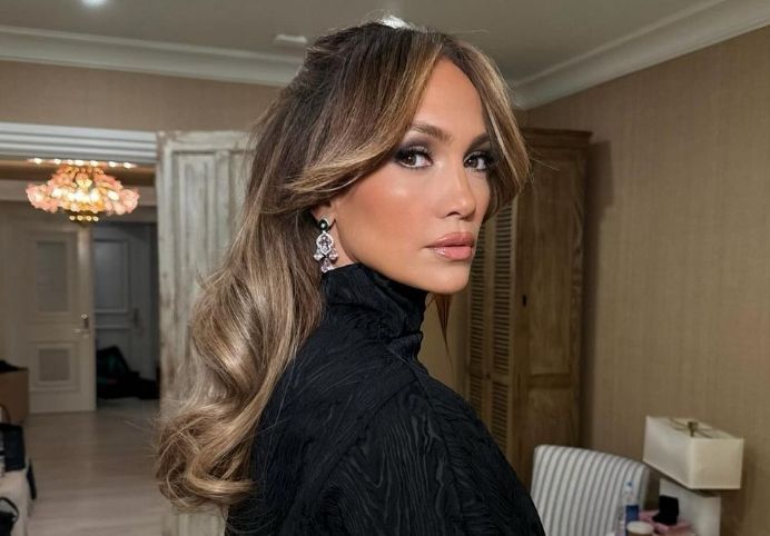 De ultieme wraak op haar ex? Jennifer Lopez verschijnt zonder ondergoed op de rode loper