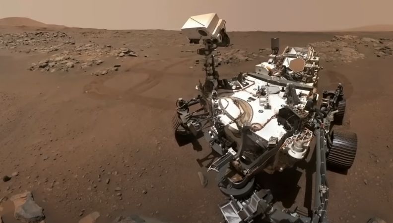 NASA doet ongelooflijke ontdekking op Mars, die tekenen van buitenaards leven kan bevatten