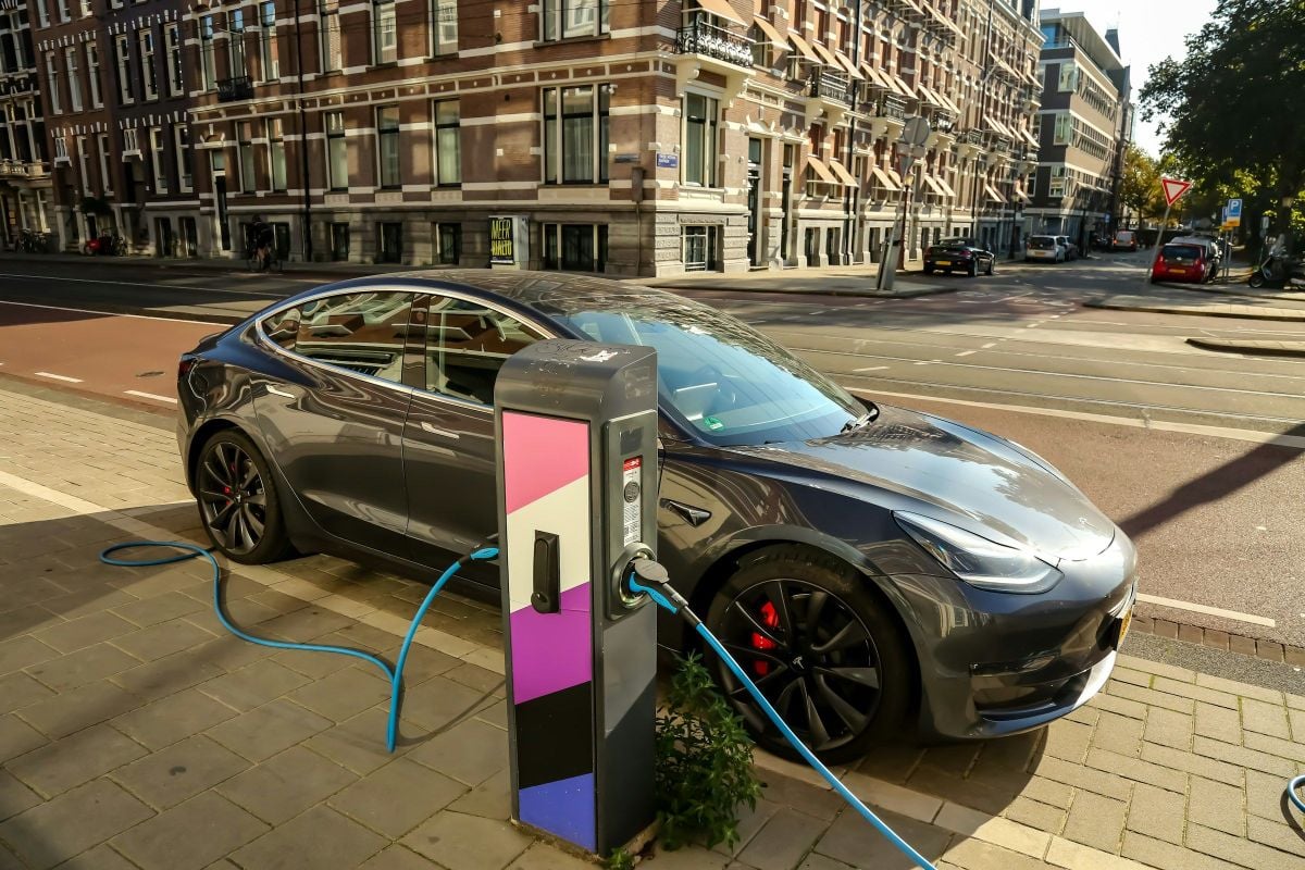 Hoe goed blijft een Tesla-batterij presteren na 250.000 km? Deze eigenaar deelt zijn ervaringen