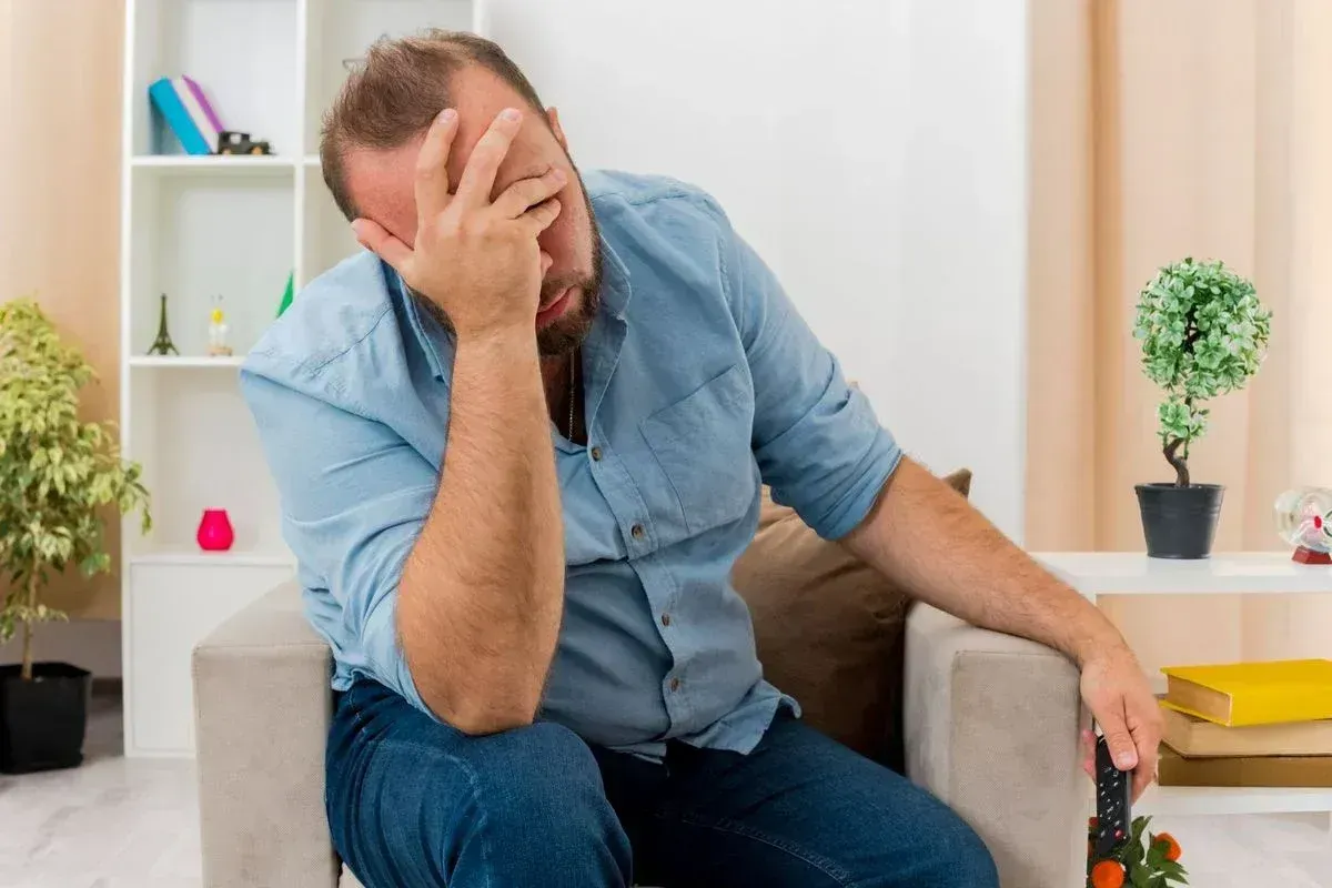 "Mijn snikhete buurvrouw wil met mij stoeien in haar zwembad. Maar voor één ding ben ik écht doodsbang!"