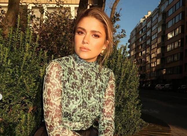 Zita Wauters 'lekkerste babe op aarde' gedoopt nadat ze een heerlijk bikinikiekje deelt: "Beeldschone vrouw!"