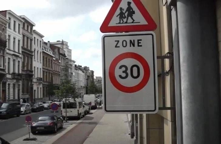 Grondige wijziging van verkeersreglement in Vlaanderen: dit zijn de nieuwe snelheidsregels in zone 30