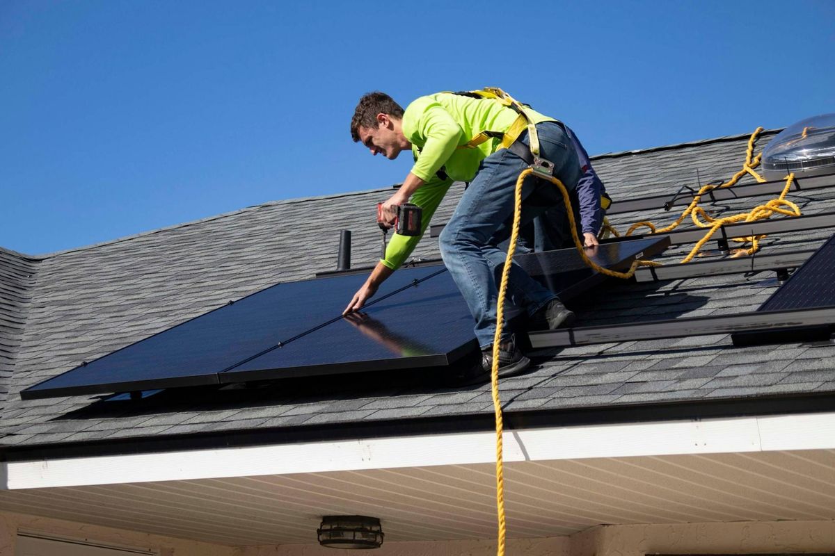 Experts waarschuwen Belgen met zonnepanelen om één cruciale fout niet te maken: "Je kan veel geld verliezen"