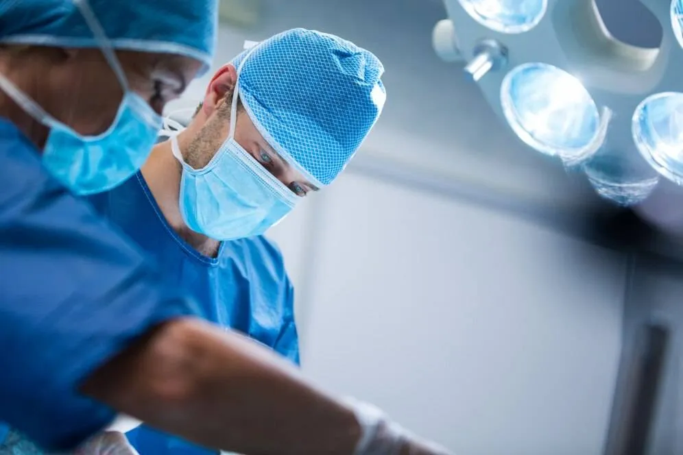 surgeons performing operation operation room 1170 2224