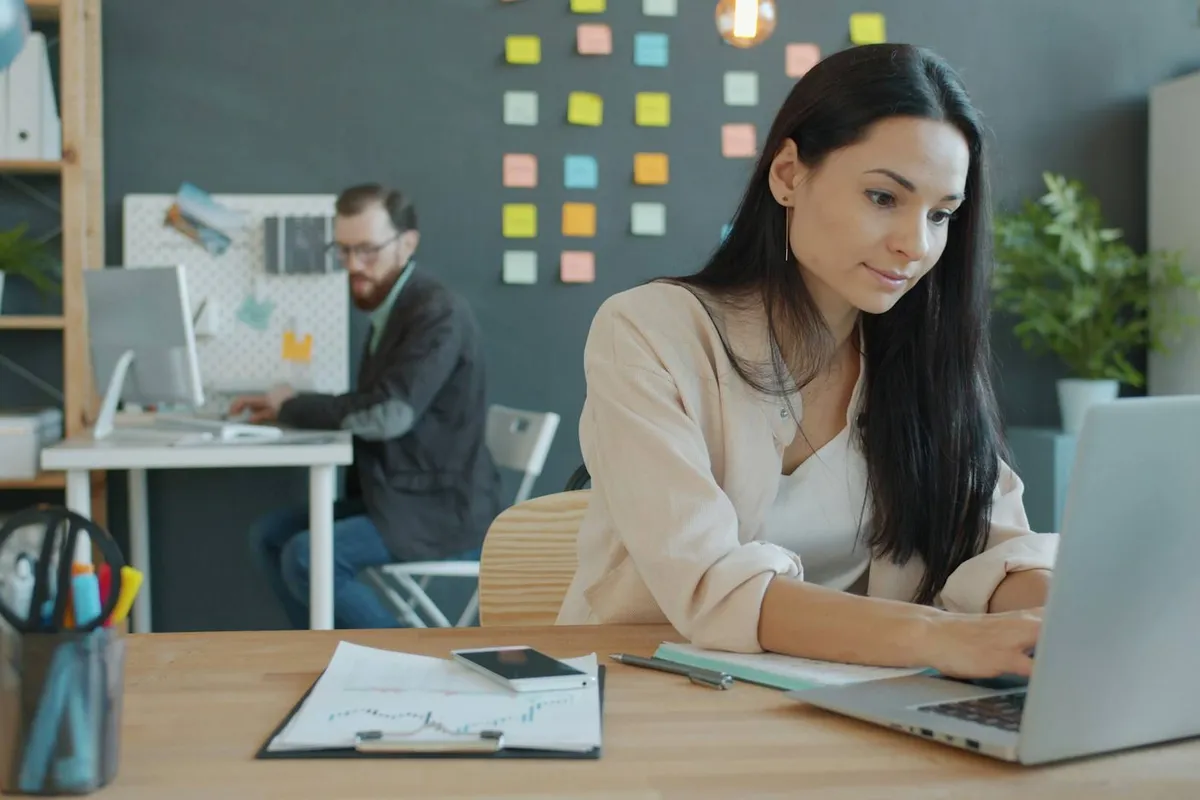 vitaly-gariev-3vBESHYwRkE-unsplash