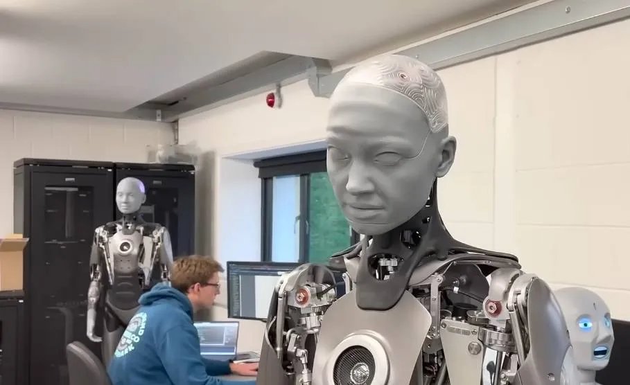 Schermopname_20-11-2025_22532_www.youtube.com