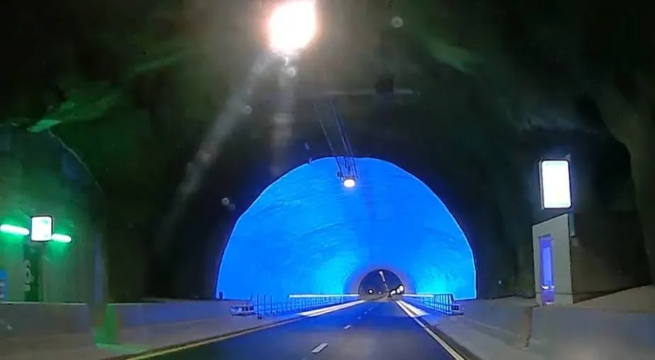 Schermopname_15-12-2025_965_www.youtube.com