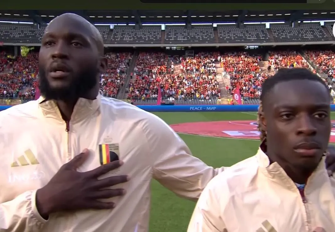 Schermopname_17-12-2025_161750_www.youtube.com