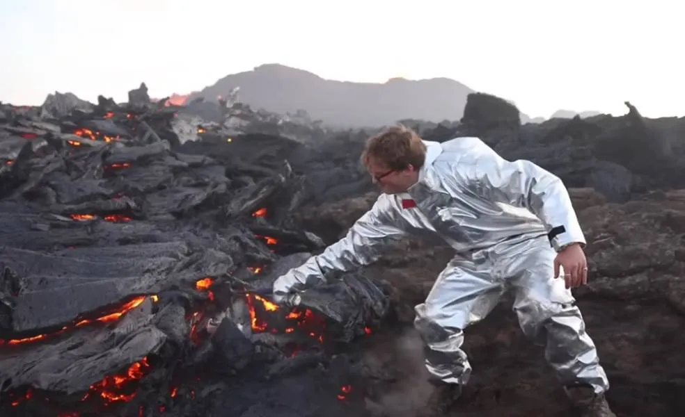 Schermopname_2-12-2025_192324_www.youtube.com