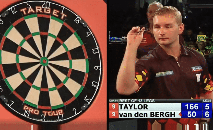 VIDEO: Van den Bergh verslaat Taylor met 10-darter op bulls-eye
