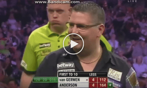 VIDEO: Anderson misrekent vanaf 164, Van Gerwen straft af met 112