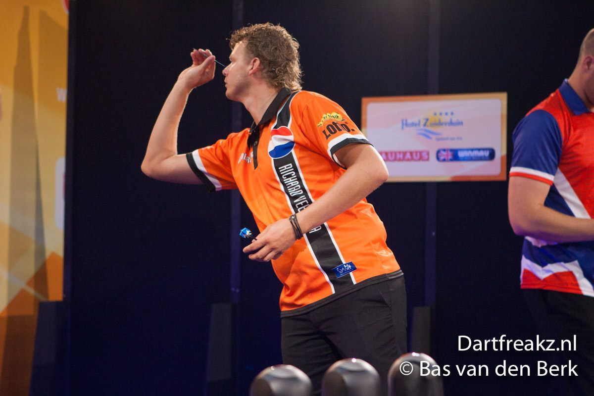 Nederland in halve finales Six Nations Cup, Veenstra staat in finale