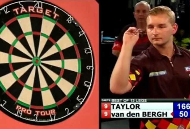Dimitri van den Bergh verslaat Taylor met 10-darter op bulls-eye