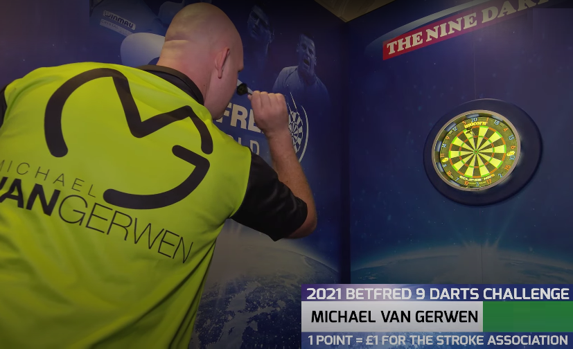 Michael van Gerwen zet aanval in op koppositie in 9-darter uitdaging