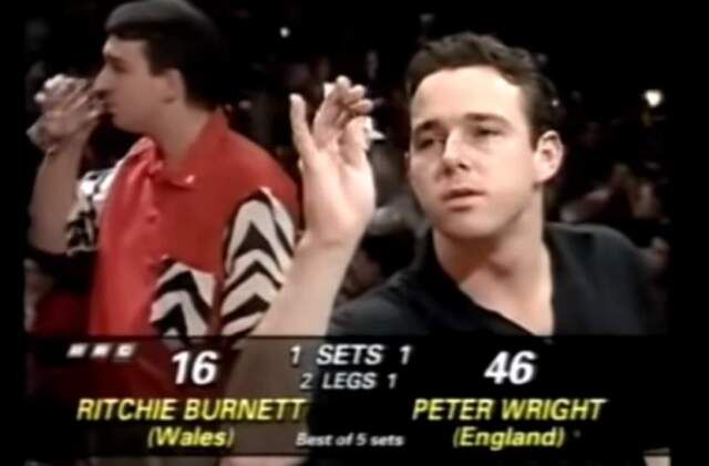 VIDEO: Peter Wright gooit bijzondere 46-finish op Lakeside 1995