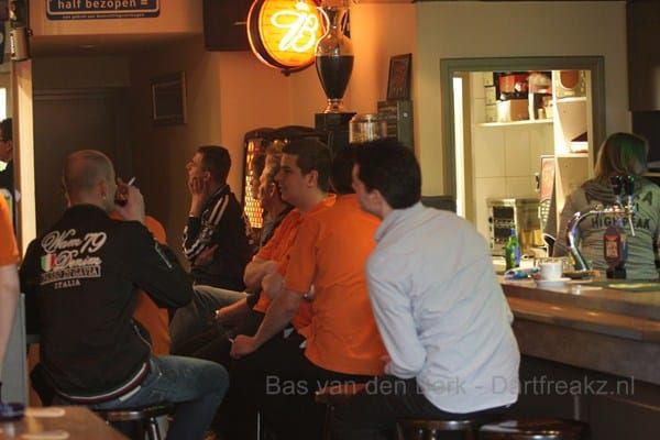 Vooruitblik op SuperLeague: Koploper Oranjebar treft Sterk Darts 1
