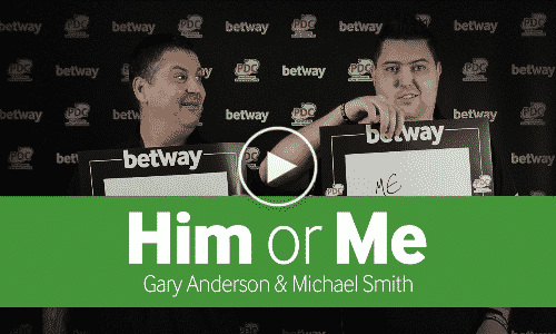 VIDEO: Gary Anderson en Michael Smith spelen spel 'Him or Me?'
