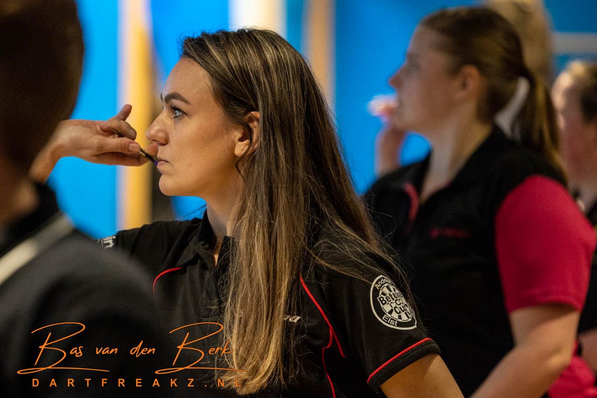 PDC Women's Series 19: Gemma Hayter blinkt met indrukwekkende zege in Wigan, Veld beste Nederlandse