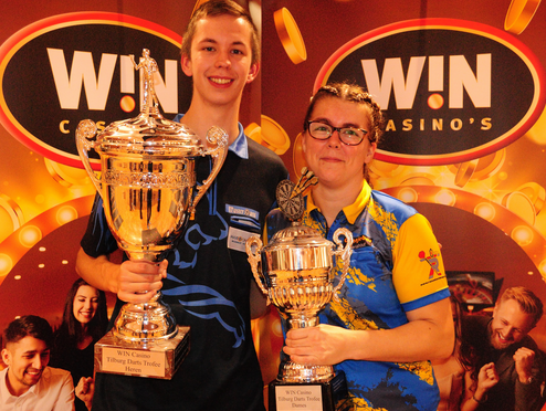 Jamai van den Herik en Lincy Gloudemans winnaars WIN Casino Tilburg Darts Trophy 2023