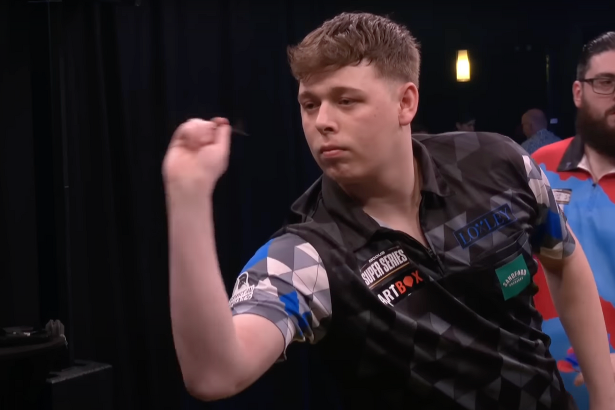 Owen Bates maakt zijn WK Darts-debuut: te pikant voor tv?